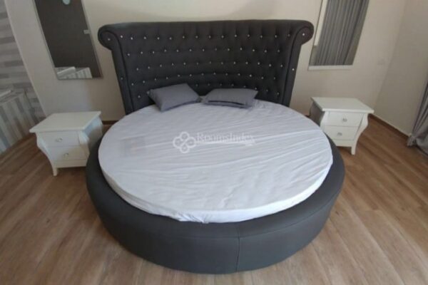 מקום בחוף הירוק