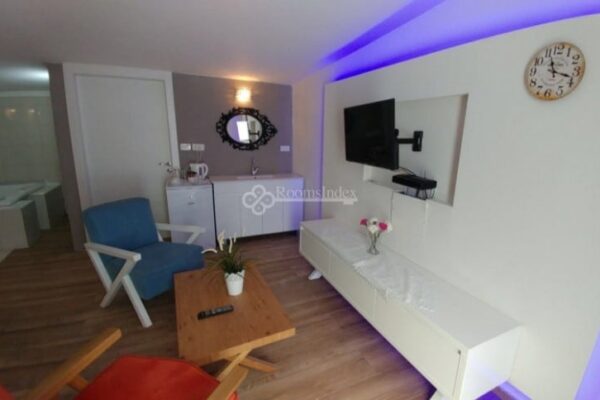 מקום בחוף הירוק