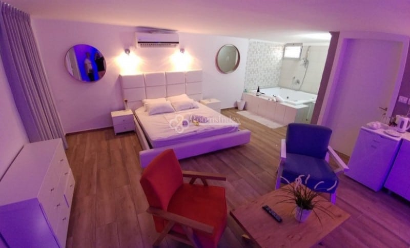 מקום בחוף הירוק