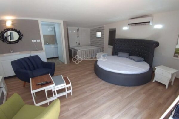 מקום בחוף הירוק