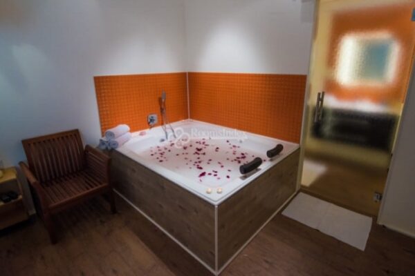 דרך הנרקיסים הצהובה