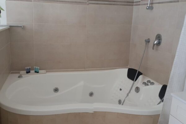 אהבה מול הנוף