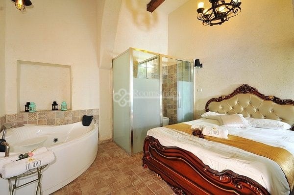 אחוזת כינורות