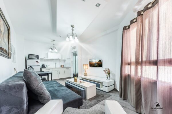 אהבה על שפת הכנרת