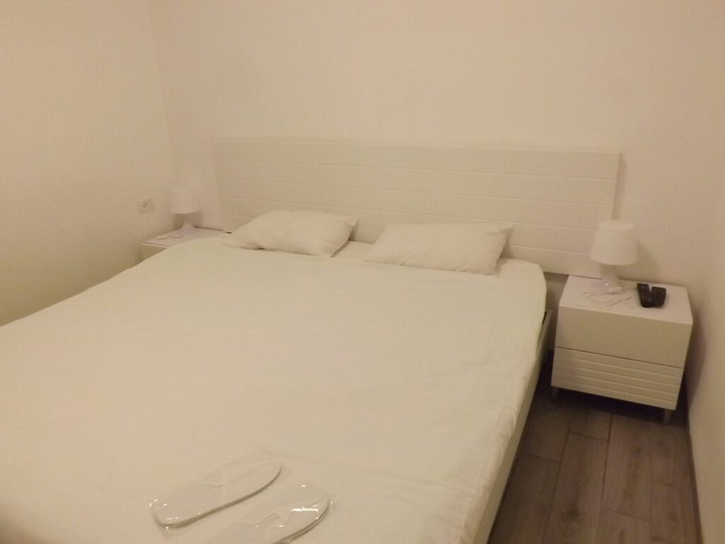 אהבה בשחקים נווה שאנן