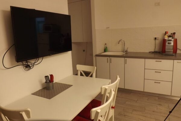 אהבה בשחקים נווה שאנן