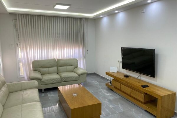 הדירה של קרינה