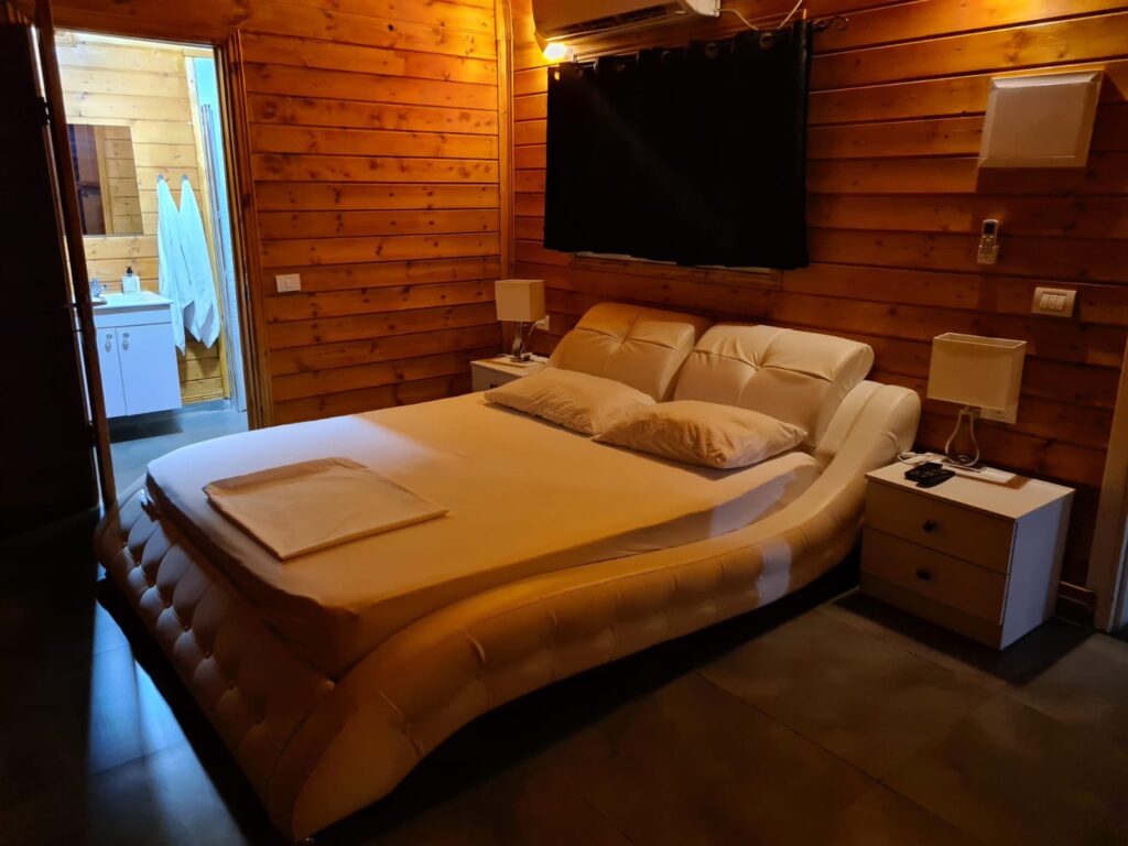 הבקתה בנס ציונה