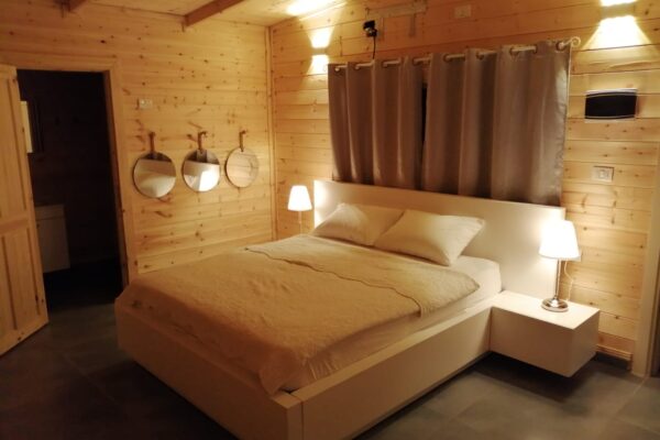 הבקתה בנס ציונה