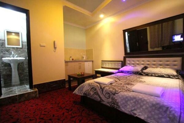 מלונית חמישה כוכבים