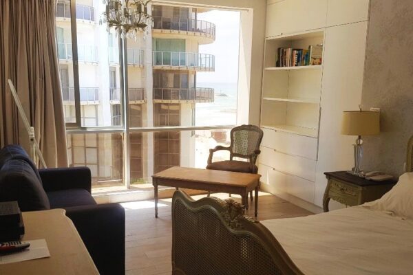 סייסטה מול הים