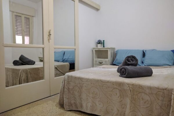 פינה רומנטית בחדרה