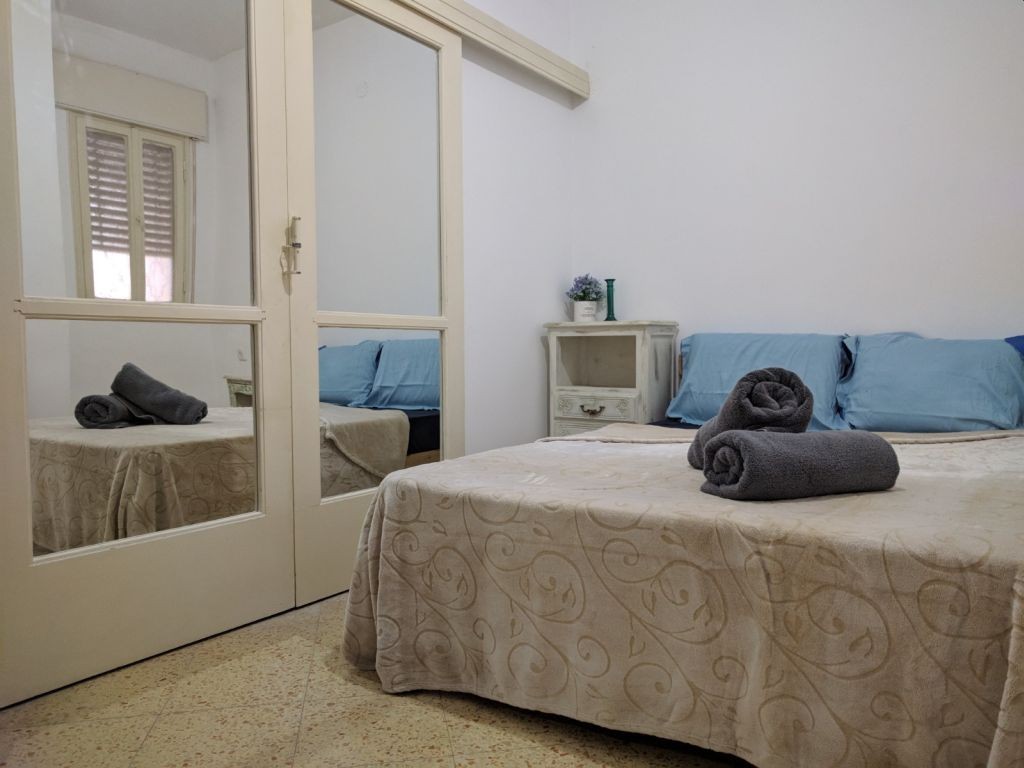 פינה רומנטית בחדרה