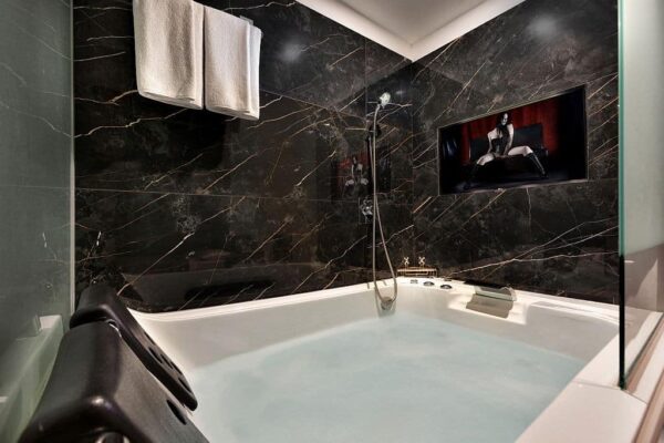 קינג פנטזיה סוויטת הגשמת פנטזיות