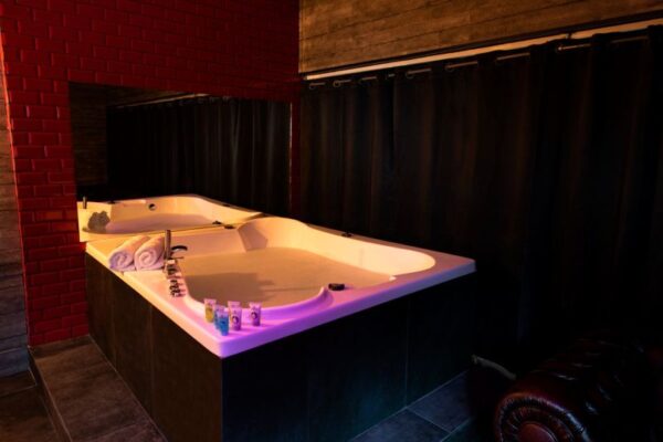 49 גוונים של אדום