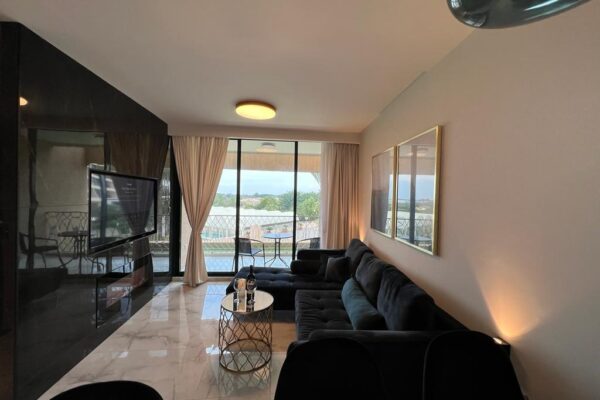 אהבה בקיסריה