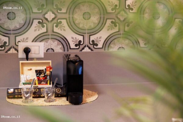 אהבה בקיסריה