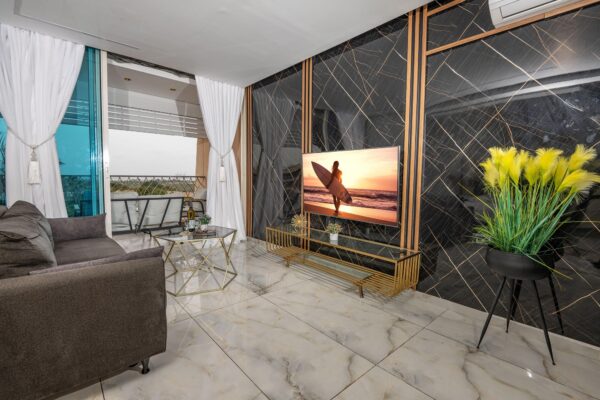 גולדן פלייס