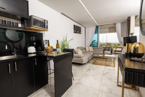 גולדן פלייס