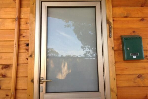 הבקתה המגניבה באקליפטוסים