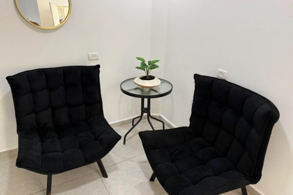 אהבה ליד הנחל