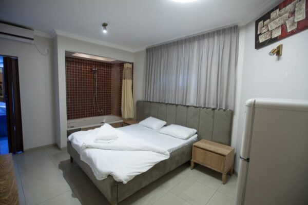 אחוזת האושר