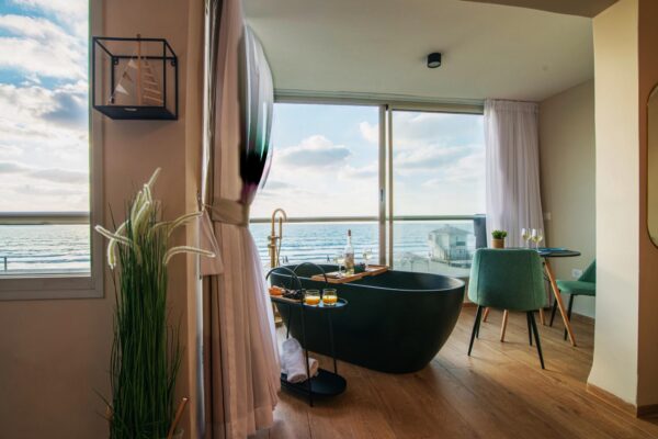 בריזה מול הים