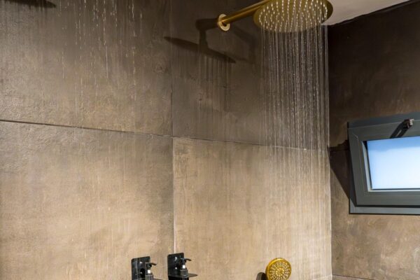 בריזה מול הים