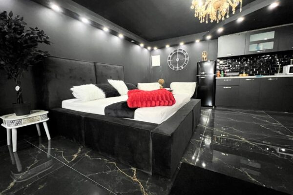 הסוויטה האדומה