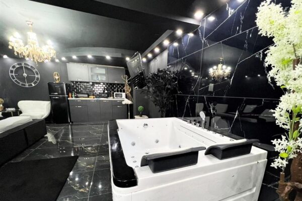 הסוויטה האדומה