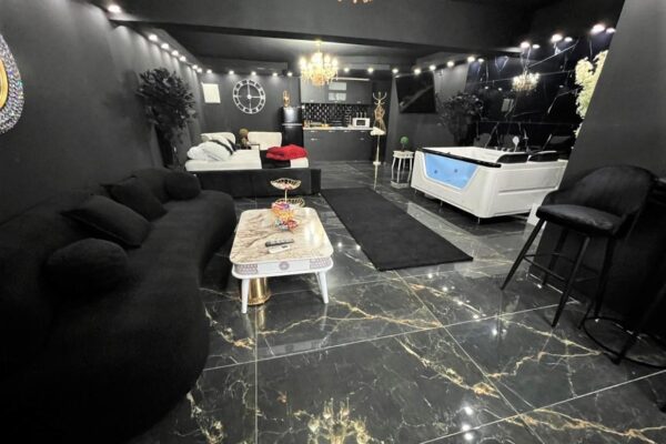 הסוויטה האדומה