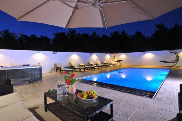 הפנינה הנסתרת