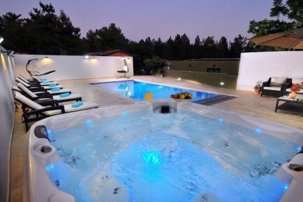 הפנינה הנסתרת