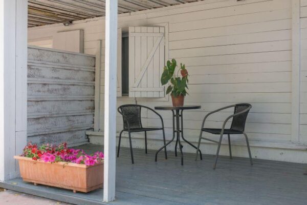 חדרי אירוח הינומה