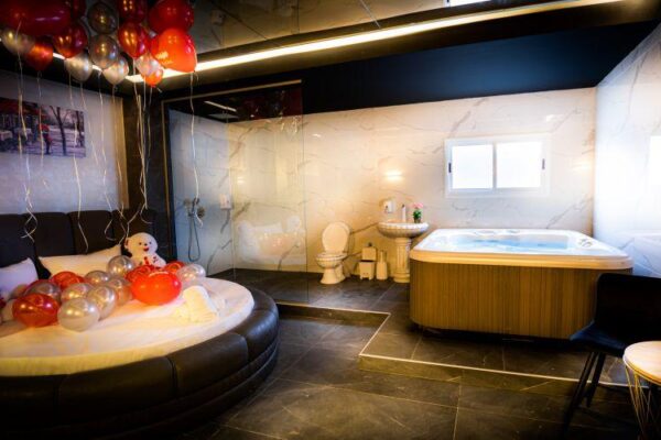 סוויט רום תלפיות