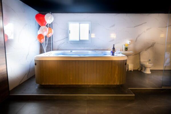 סוויט רום תלפיות