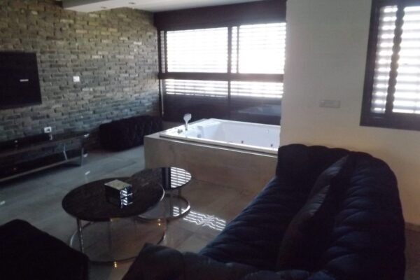 סוויטה מפוארת עם נוף לים