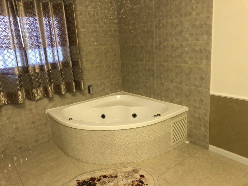 חווית אירוח יוקרתית בלב חדרה