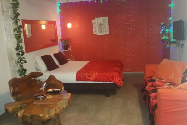 מקום מפלט שלו בבת ים