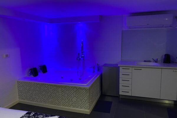 חוויית אירוח מפוארת בלב נווה צדק