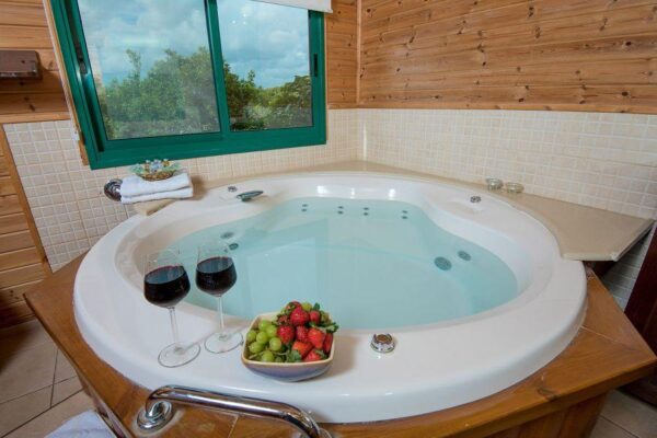 רומנטיקה בלב הטבע הטרופי