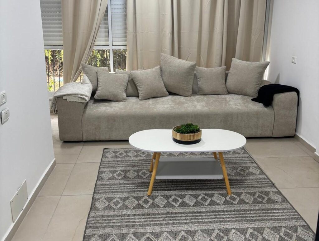 פינוק לאורך החוף בקרית חיים