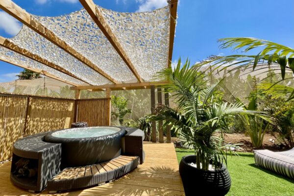 פינת חמד פרטית עם ספא במגדים