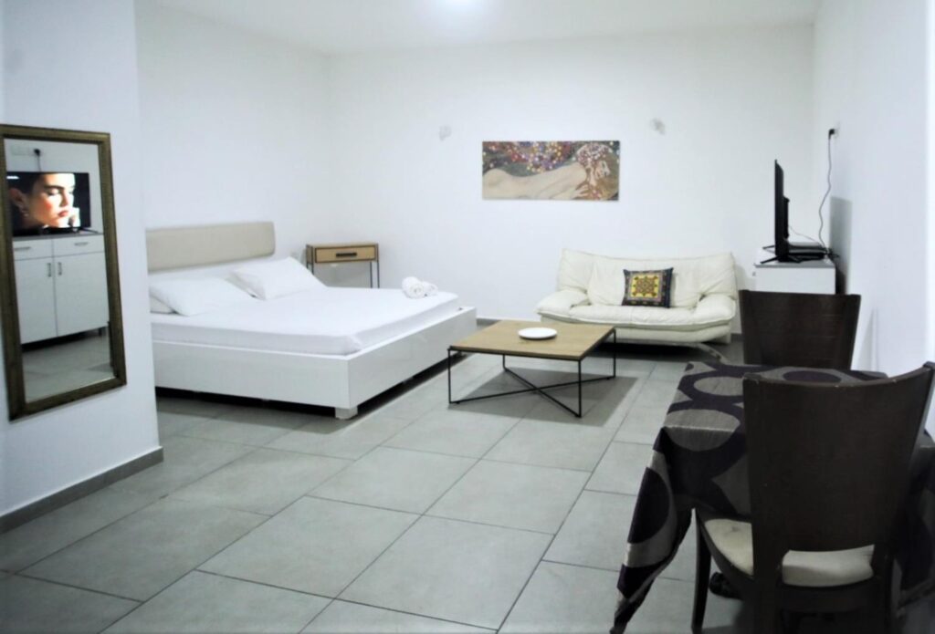 חוויה כפרית מרגיעה בישרש