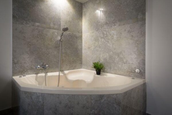 חופשה רומנטית ב"הינומה"