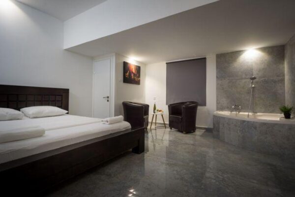 חופשה רומנטית ב"הינומה"