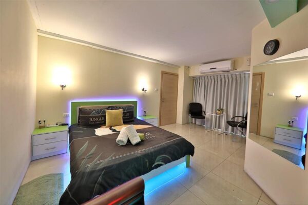 אכסניית פניקס בחיפה