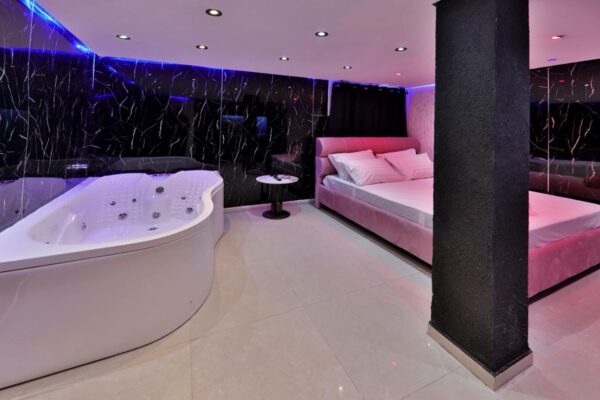 סוויטות מוריה – חווית אירוח זוגית בחיפה